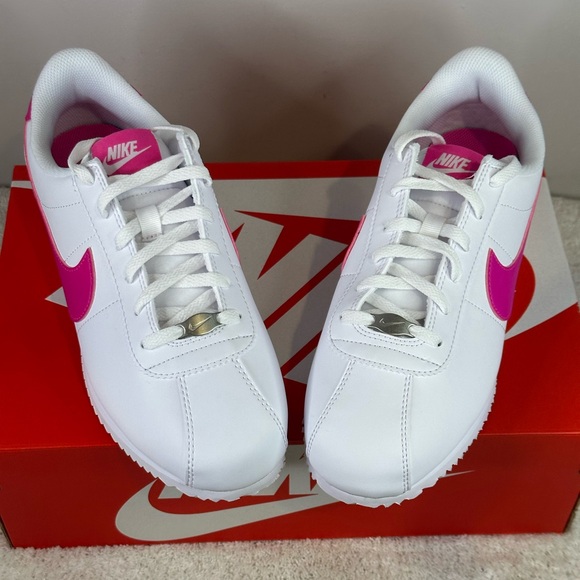 Nike Cortez - Picture 9 of 13